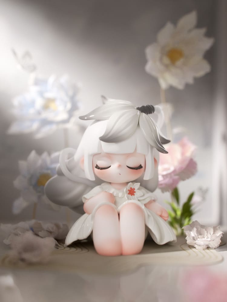 Liita Where Petals Settle series figures